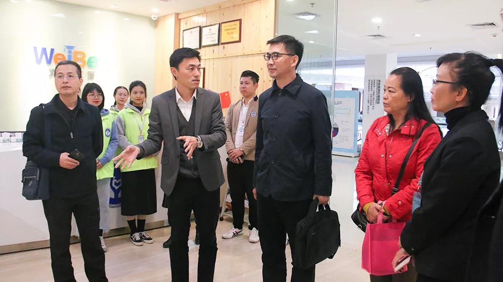 廣東省健康教育中心及廣州市越秀區(qū)衛(wèi)生健康部門相關(guān)領(lǐng)導(dǎo)專家蒞臨為本參觀！